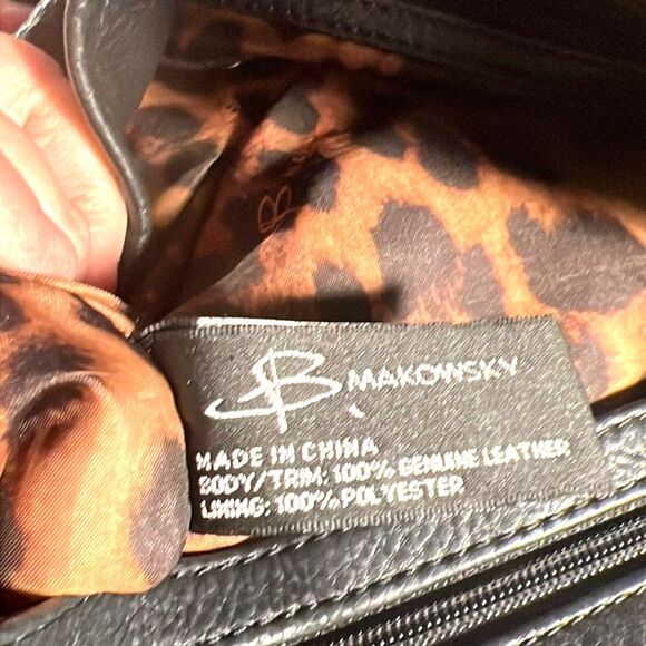 B Makowsky Black Leather Hobo Bag with Fringe Side Zips - EUC - Picture 8 of 8